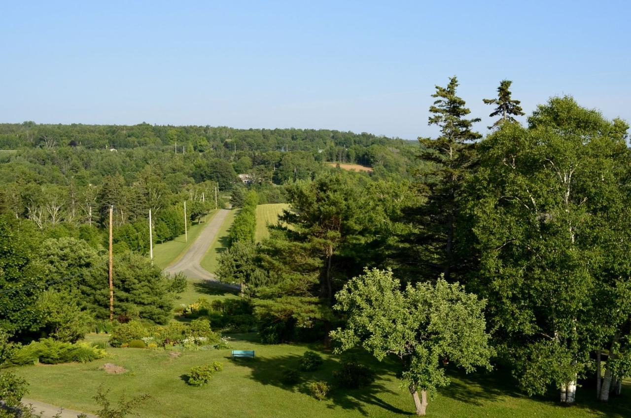 Still Point Lodge Deep Brook Екстериор снимка