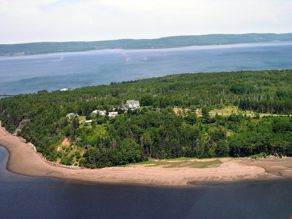 Still Point Lodge Deep Brook Екстериор снимка
